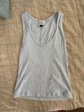 Universal Thread Light Gray Scoop Neck Tank Top